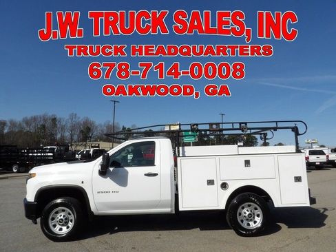 Used 2021 Chevrolet Silverado 2500 W/T image 2