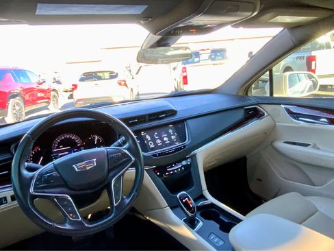 Used 2019 Cadillac XT5 Premium Luxury w/ Driver Assist Package image 32