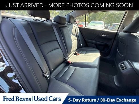 Used 2017 Honda Accord EX-L image 11