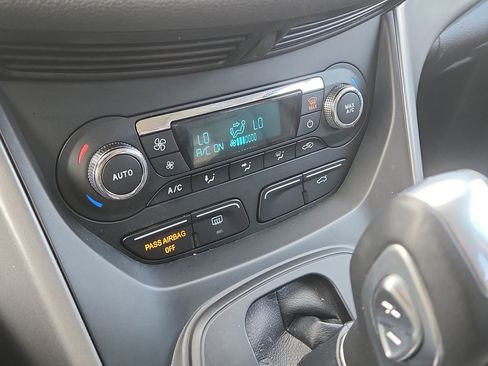 Used 2015 Ford Escape SE w/ Equipment Group 201A image 28