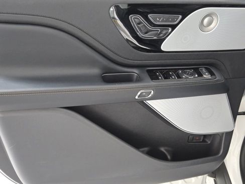 New 2026 Lincoln Aviator Reserve image 23