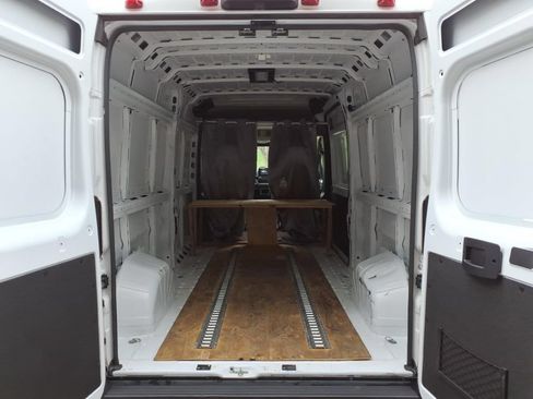 Used 2024 RAM ProMaster 2500 w/ Convenience Group FWD image 30