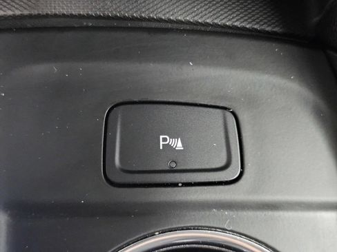 Certified 2024 Chevrolet Equinox LT FWD image 23