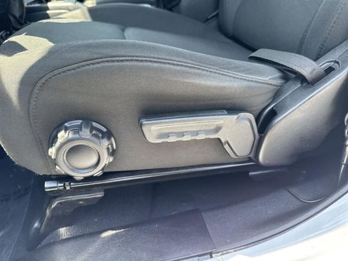 Used 2023 Jeep Gladiator Overland image 21