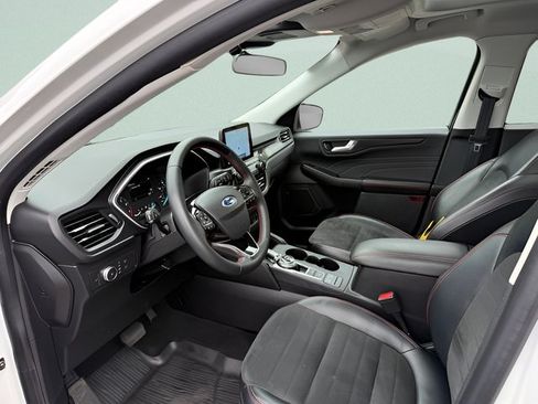 Certified 2021 Ford Escape SEL w/ SEL Stealth AWD Package image 4