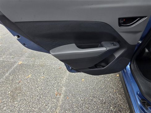 Used 2024 Subaru Crosstrek 2.0i Premium image 33