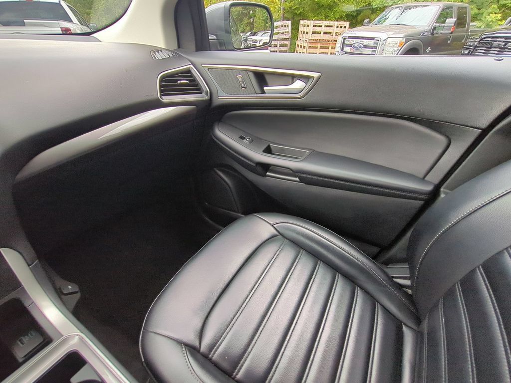 Used 2024 Ford Edge SEL AWD/4WD image 19