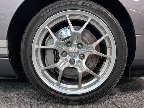 Used 2006 Ford GT image 16