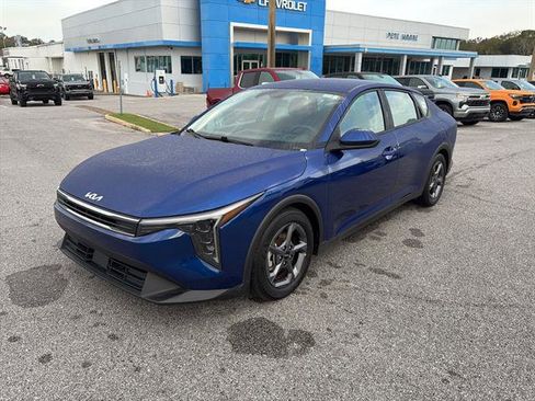 Used 2025 Kia K4 LXS image 3