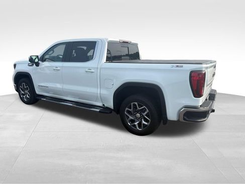 Used 2022 GMC Sierra 1500 SLE AWD/4WD image 3