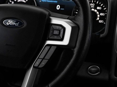 Used 2019 Ford F150 Lariat image 16