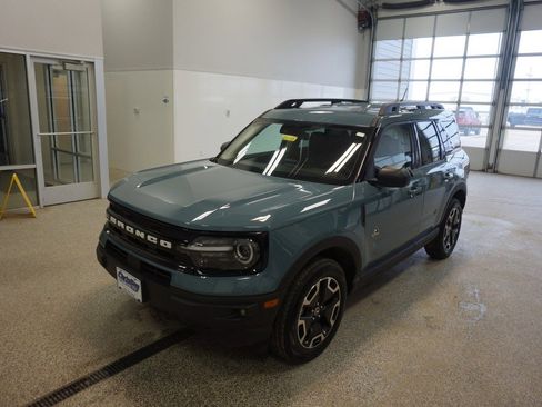 Used 2023 Ford Bronco Sport Outer Banks w/ Tech Package AWD/4WD image 1