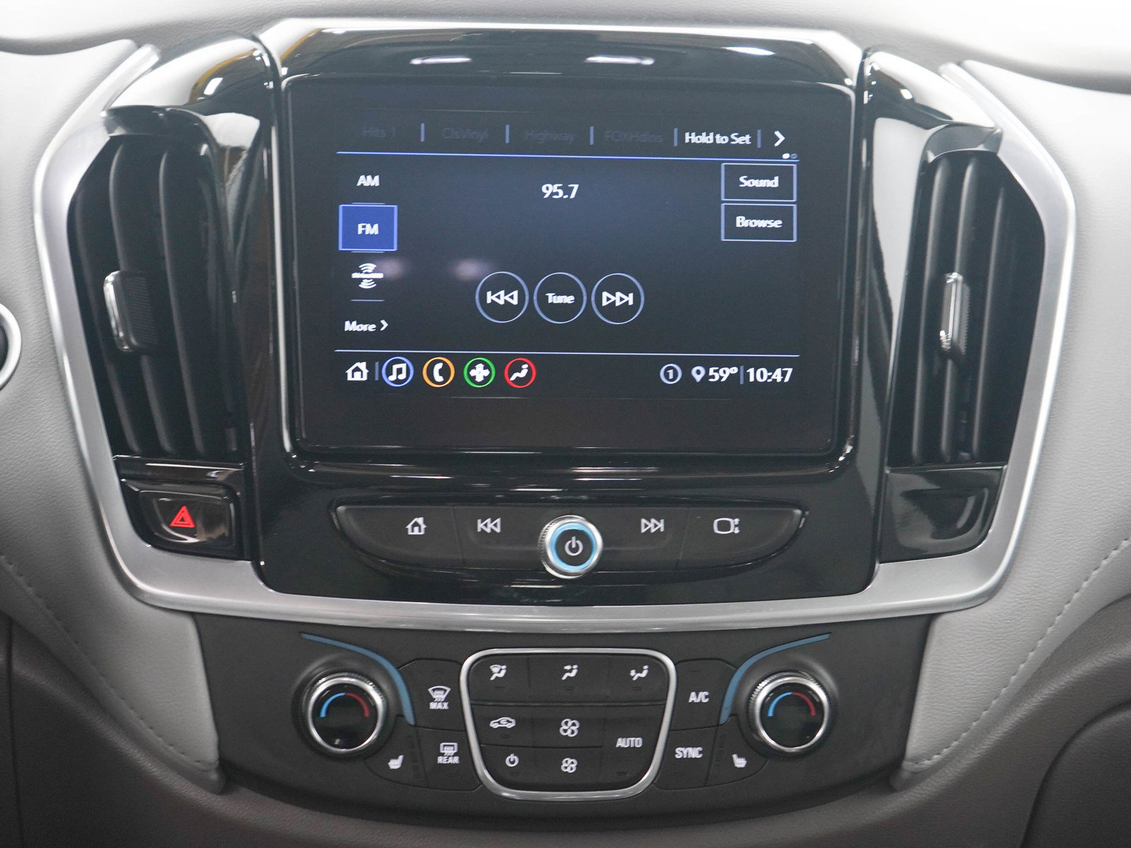 Used 2020 Chevrolet Traverse LT w/ LPO, Floor Liner Package AWD/4WD image 19