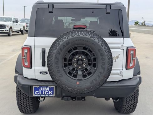 New 2026 Ford Bronco Badlands w/ Sasquatch Package AWD/4WD image 3
