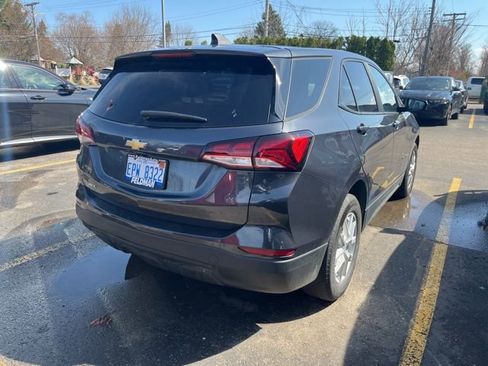Used 2022 Chevrolet Equinox LS w/ LS Convenience Package image 5