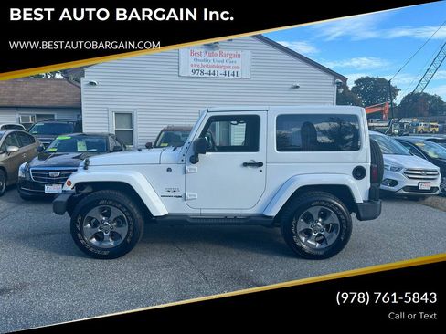 Used 2018 Jeep Wrangler Sahara w/ Connectivity Group AWD/4WD image 1