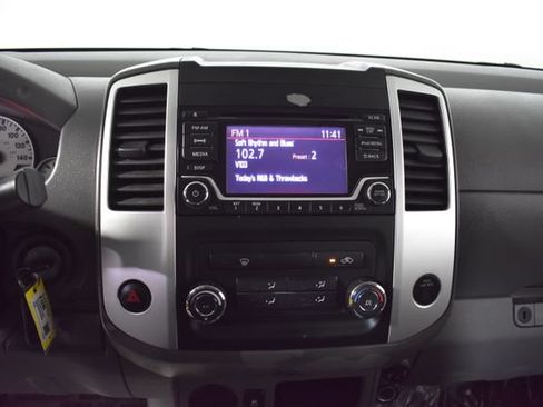 Used 2017 Nissan Frontier Desert Runner RWD image 17