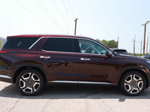 Used 2025 Hyundai Palisade Limited FWD image 6