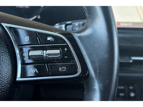 Used 2024 Kia Seltos EX FWD image 28