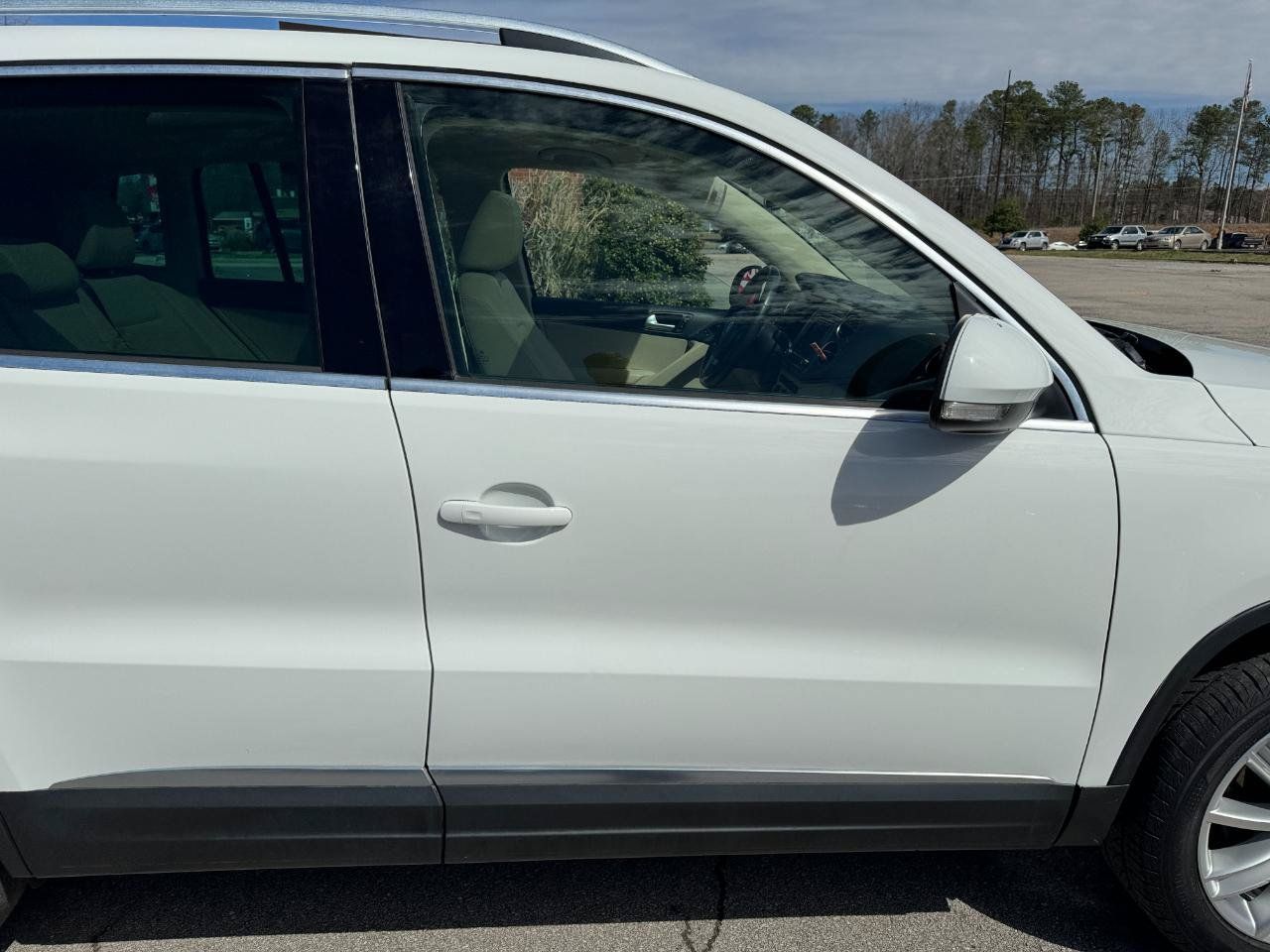 Used 2016 Volkswagen Tiguan SE FWD image 8