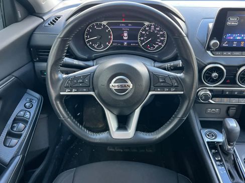 Used 2022 Nissan Sentra SV image 16