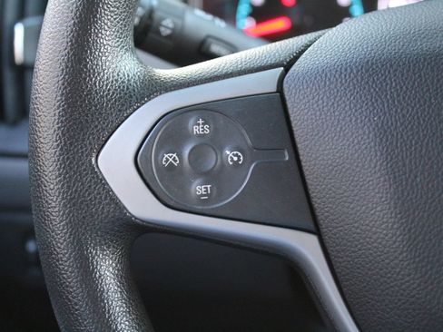 Used 2018 Chevrolet Colorado W/T w/ WT Convenience Package RWD image 16
