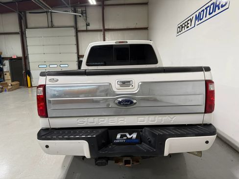 Used 2015 Ford F250 Platinum w/ FX4 Off-Road Package AWD/4WD image 5