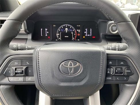 New 2025 Toyota 4Runner SR5 image 11