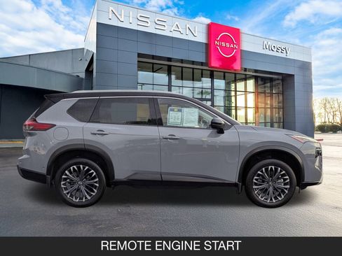 Certified 2025 Nissan Rogue SL w/ Tech Package image 6