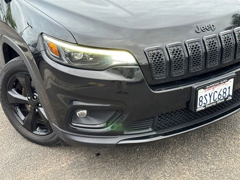 Used 2020 Jeep Cherokee Latitude Plus image 6