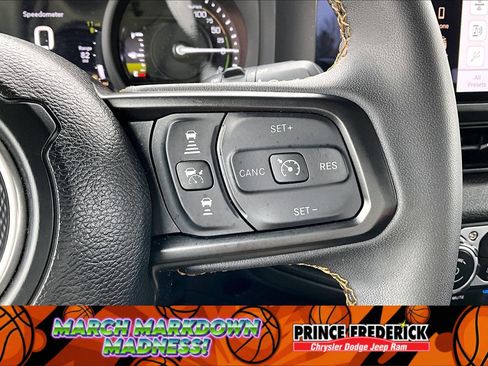 Used 2024 Jeep Wrangler Willys image 16