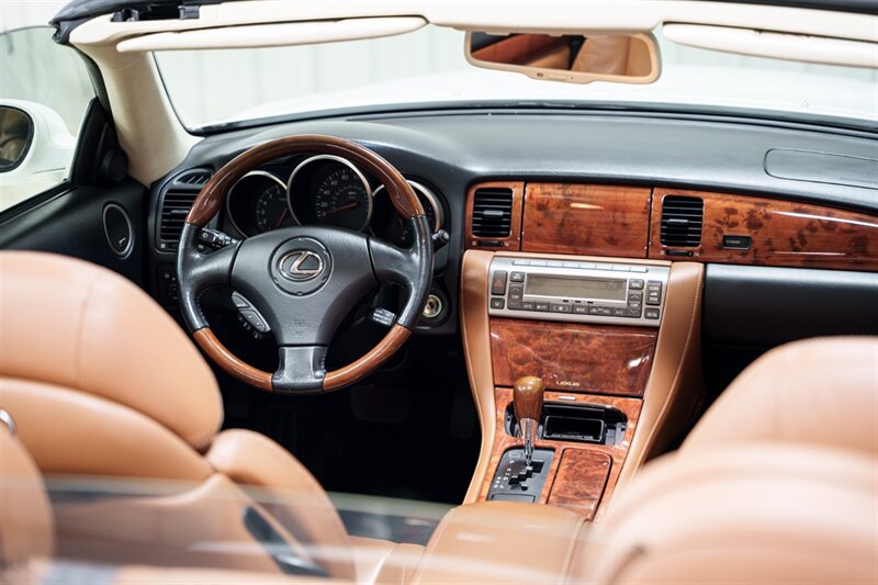 Used 2005 Lexus SC 430 Convertible RWD image 19