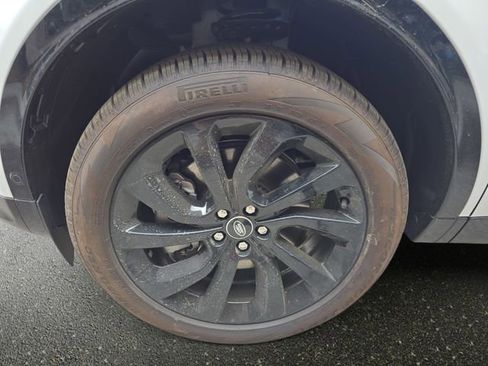 New 2025 Land Rover Discovery Sport Dynamic SE AWD/4WD image 19