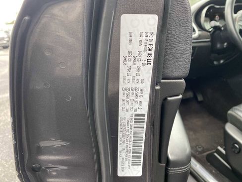 Used 2018 Jeep Grand Cherokee Limited image 33