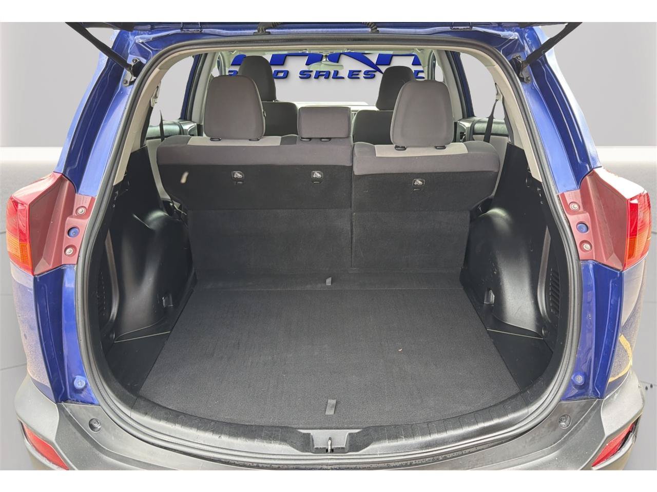 Used 2015 Toyota RAV4 XLE AWD/4WD image 30