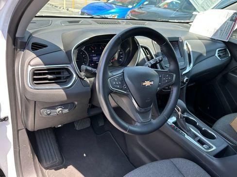 Used 2024 Chevrolet Equinox LT FWD image 21