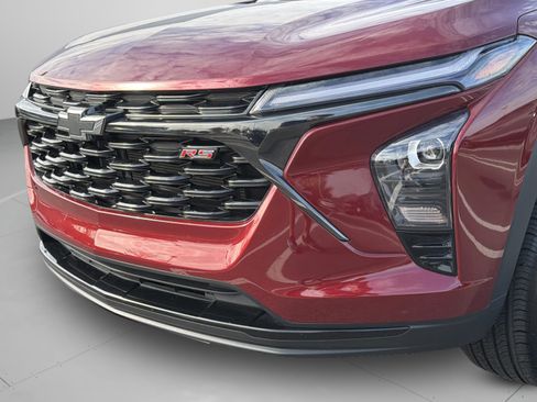 Used 2024 Chevrolet Trax RS w/ Driver Confidence Package image 30