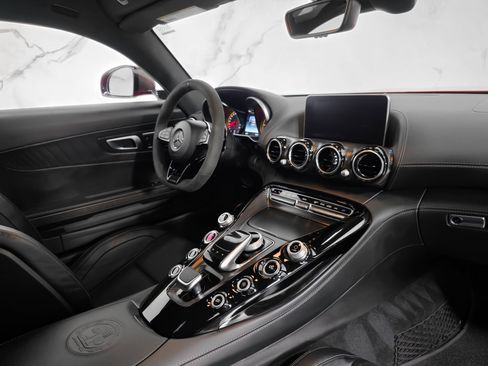 Used 2018 Mercedes-Benz AMG GT C image 18