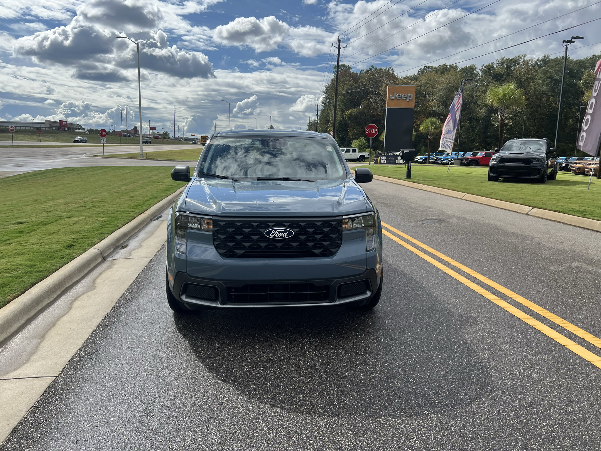 Used 2026 Ford Maverick XLT FWD image 2