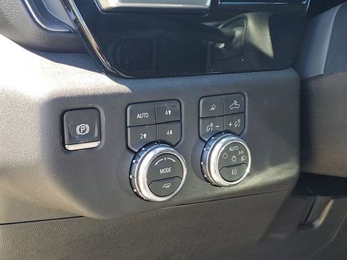 New 2026 GMC Sierra 2500 SLT w/ SLT Convenience Package AWD/4WD image 8