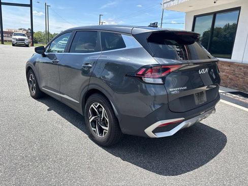 Used 2023 Kia Sportage LX FWD image 5