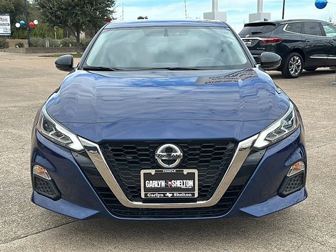 Used 2019 Nissan Altima 2.5 SR w/ SR Premium Package image 11
