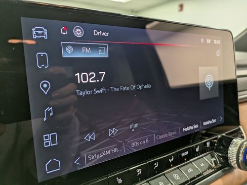 Used 2024 GMC Canyon AT4 w/ AT4 Premium Package image 13