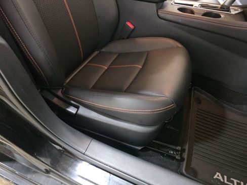 Used 2020 Nissan Altima 2.5 SR image 34