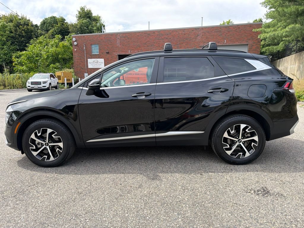 Certified 2025 Kia Sportage EX w/ Premium Package AWD/4WD image 3