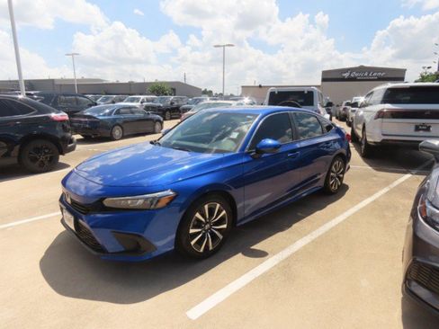 Used 2022 Honda Civic EX image 2
