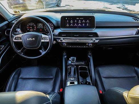 Certified 2022 Kia Telluride S image 20