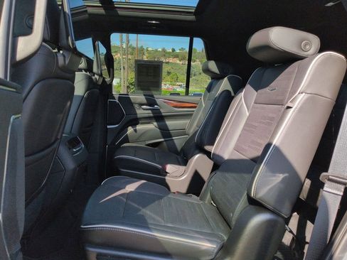 Used 2021 Cadillac Escalade Premium Luxury w/ Driver Assist Tech Package AWD/4WD image 18