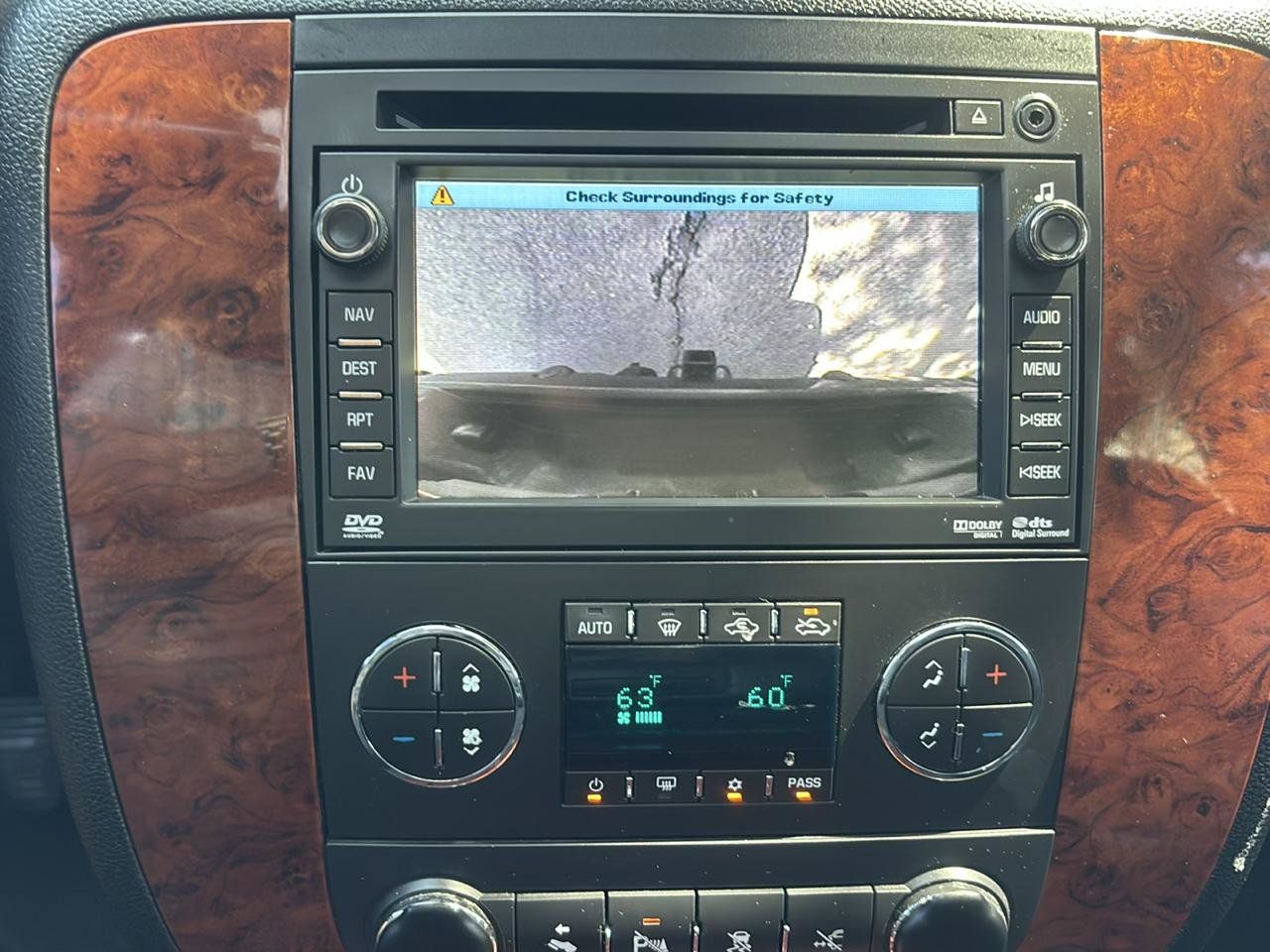 Used 2011 Chevrolet Avalanche LTZ AWD/4WD image 39