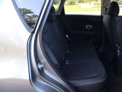 Used 2018 Kia Soul w/ Convenience Package FWD image 21